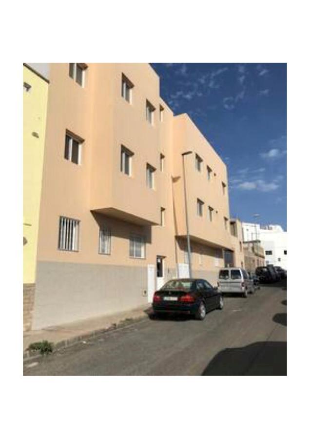 Apartamentos Cerca Del Aeropuerto 잉헤니오 외부 사진